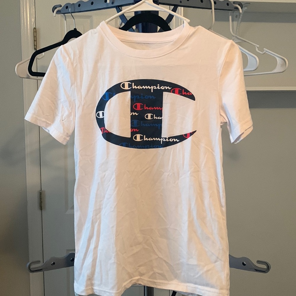 Boys L Champion T-shirt EUC